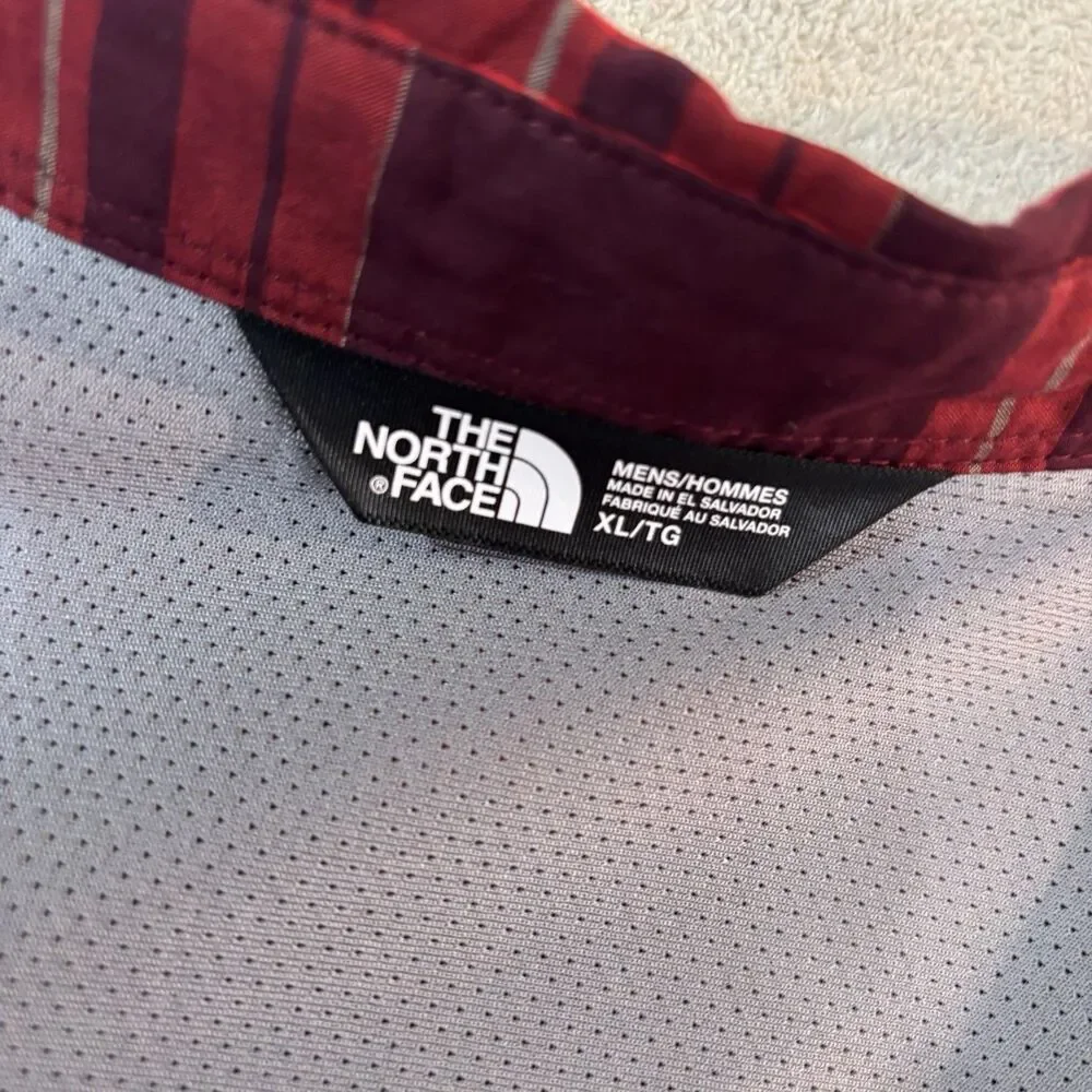 The North Face Mens XL Plaid Long Sleeve Button Down Vented Shirt Hiking Fishing